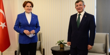 aksener-davutoglu-ile-gorustu-bizi-yonetenler-ayagini-denk-alsin-947627-5