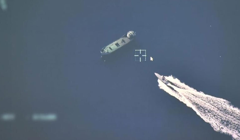 Albatros, test atışından başarıyla geçti