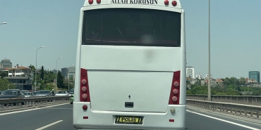 polis-otobusu-plaka