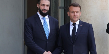 sara-macron
