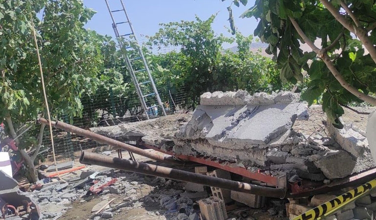 Batman’da beton sundurma çöktü: Ölü ve yaralılar var!