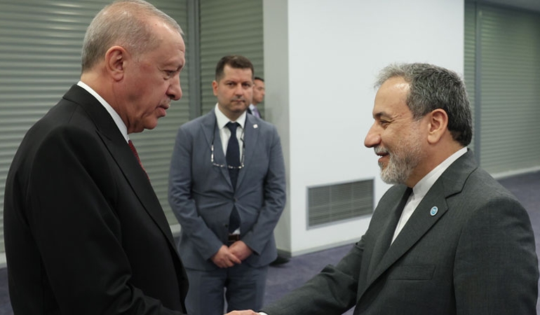 Erdoğan, İran Dışişleri Bakanı Erakçi ile görüştü