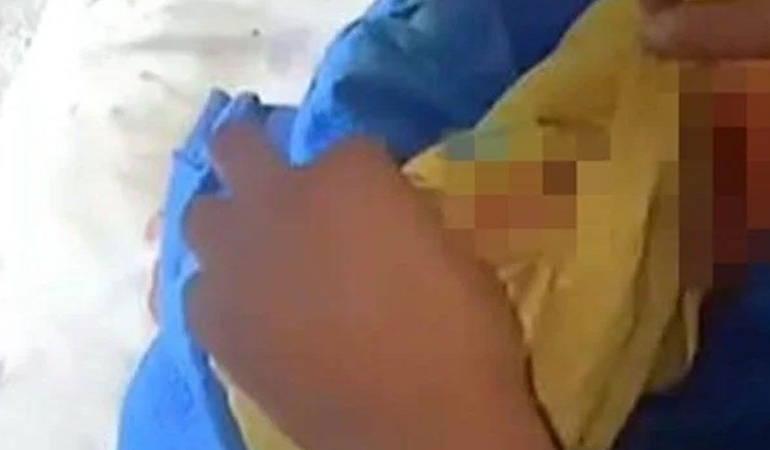 İzmir’de evin çatısında doğan bebek hayatını kaybetti