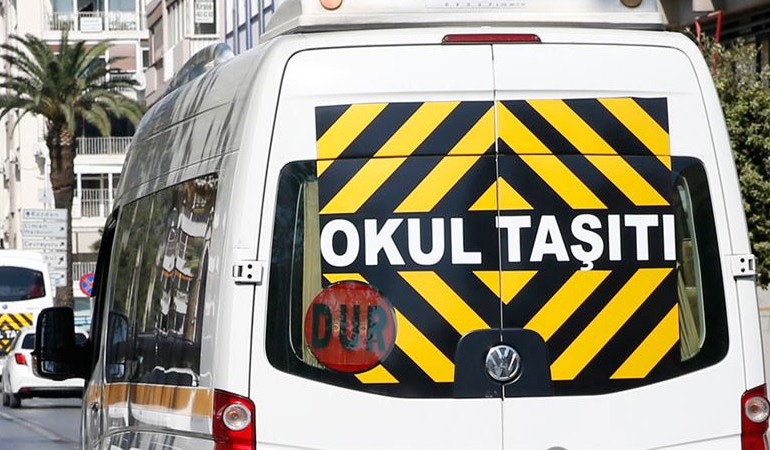 Kız öğrenciye imdat çekiciyle saldıran servis minibüsü sahibi gözaltına alındı