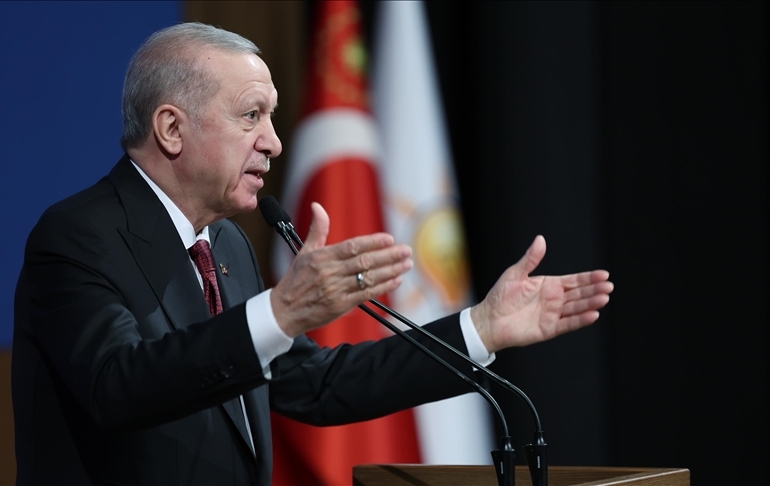 Erdoğan’dan Özgür Özel’e Leman tepkisi: ‘Git bir göz doktoruna görün’