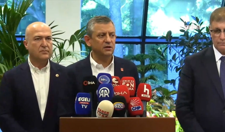 Özgür Özel’den ‘dokunulmazlık’ mesajı: ‘Beni de atsın hapse’