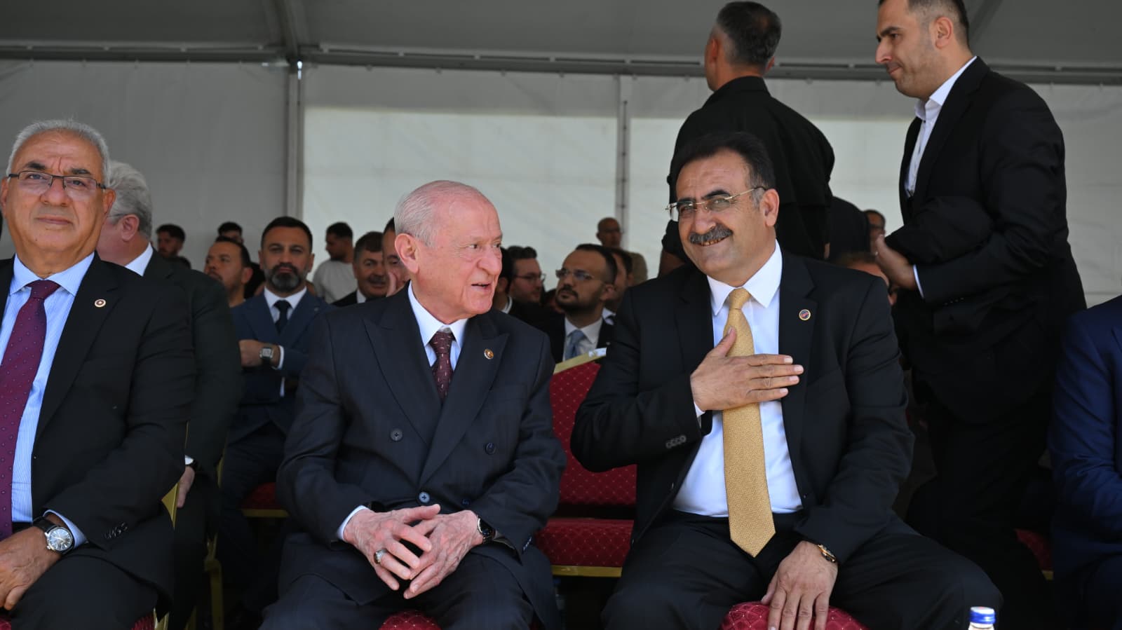 MHP paylaştı: DEM Partili başkan Bahçeli’ye teşekkür etti