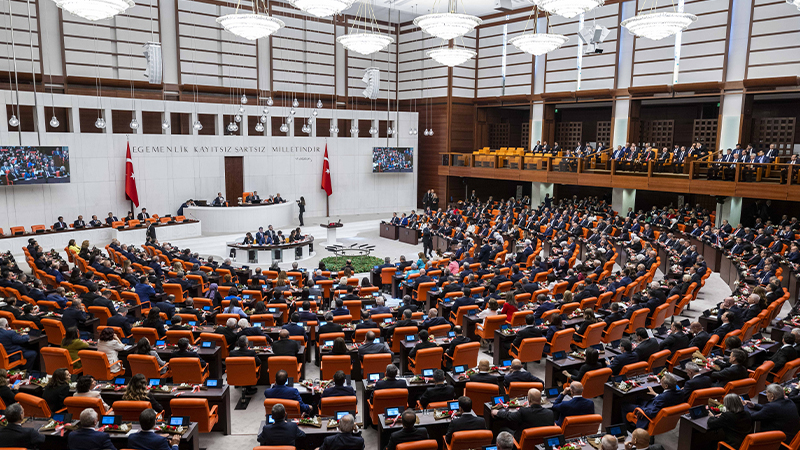 7 siyasi parti Meclis’i olağanüstü toplantıya çağırdı