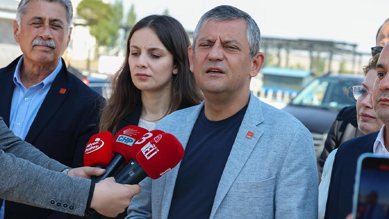 Özgür Özel’den İpek Elif Atayman’a ziyaret: ‘Suçu, İmamoğlu’na iftira atmamak’