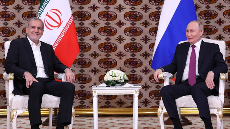 Putin, Pezeşkiyan ile görüştü