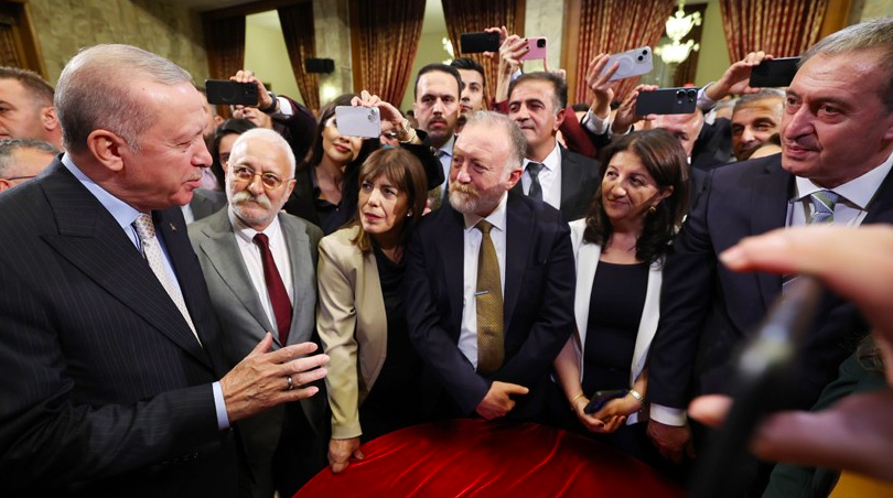 AKP’nin 60 sayfalık açılım raporu ortaya çıktı: Yasal düzenleme şartı…