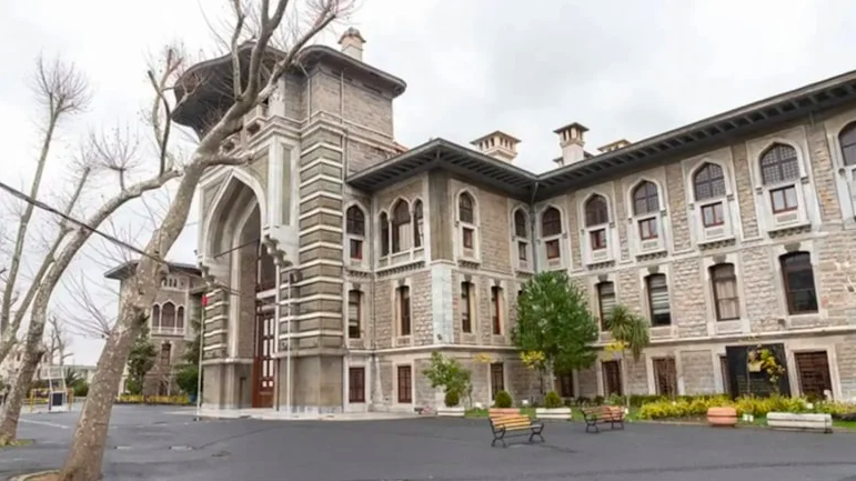 Taciz listesi skandalı: İstanbul Erkek Lisesi’nin müdürü görevden alındı