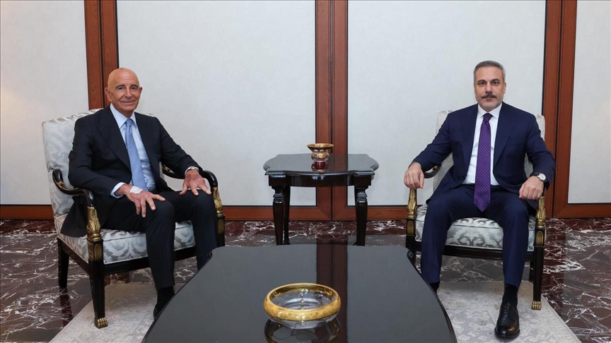 Ankara’da kritik görüşme… Hakan Fidan, Tom Barrack ile bir araya geldi