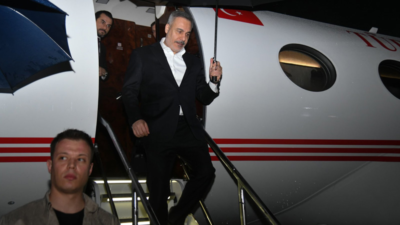 Hakan Fidan Pakistan’da: Mevkidaşlarıyla Ortadoğu’yu görüşecek