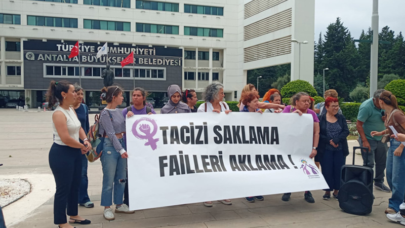 Kadınlardan CHP yönetimine taciz mektubu!