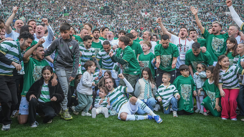 2. Lig’de şampiyon Bursaspor: 1. Lig’e yükselmeyi garantilediler