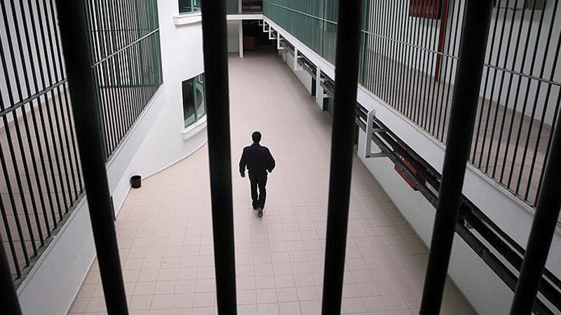 Ardahan merkezli rüşvet soruşturması: Cezaevi müdürü ve infaz koruma memurları tutuklandı