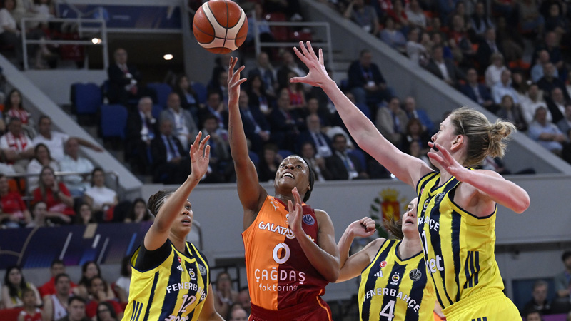 Avrupa’da şampiyon Fenerbahçe Opet! ‘Türk finali’nde Galatasaray’a 13 sayı fark