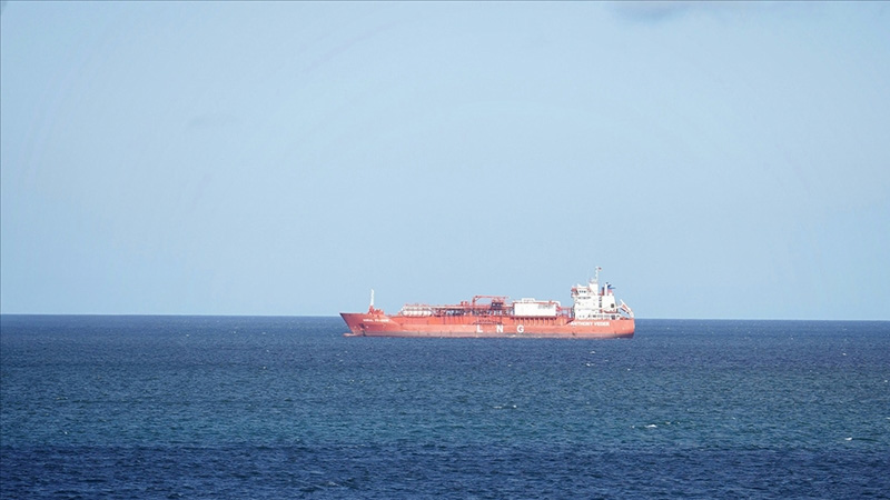 İran, Hürmüz Boğazı yakınlarında iki yük gemisine el koydu
