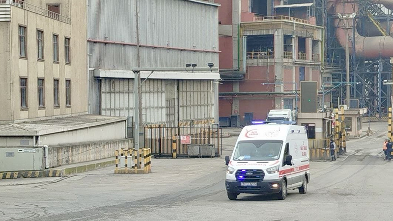 Kocaeli’de fabrikada yüksekten düşen 3 işçi öldü