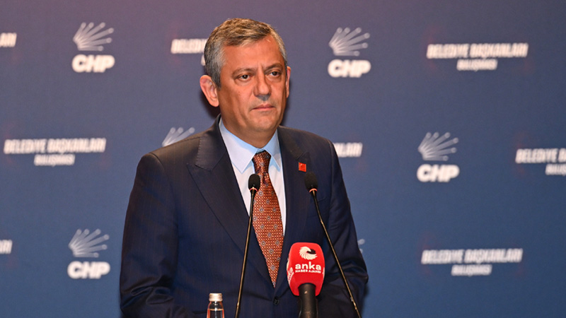 Özgür Özel ‘sine-i millet’ çağrılarına kapıyı kapattı: Milletin verdiği bayrağı asla bırakmayız