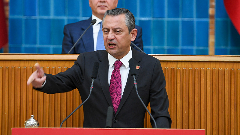 Özgür Özel’den ‘Gülistan Doku’ iddiası: ‘Bakanın danışmanı gazetecilere haberler için not gönderdi’