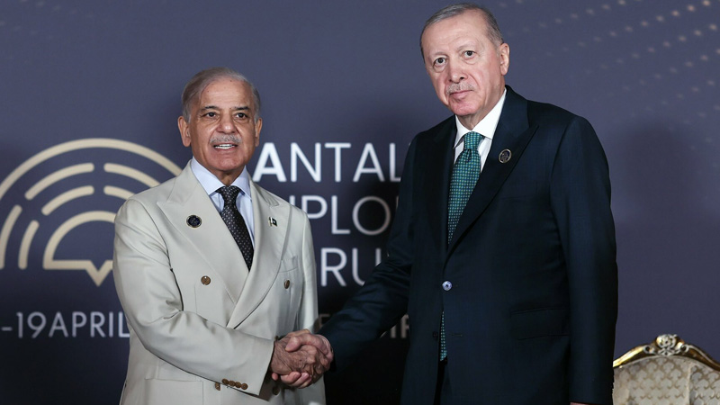 Erdoğan ile Pakistan Başbakanı Şerif’ten ‘ateşkes’ görüşmesi