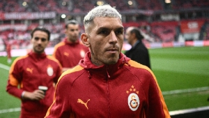 Galatasaraylı Torreira’ya yumruklu saldırı! İşte saldırgan hakkında bilinenler